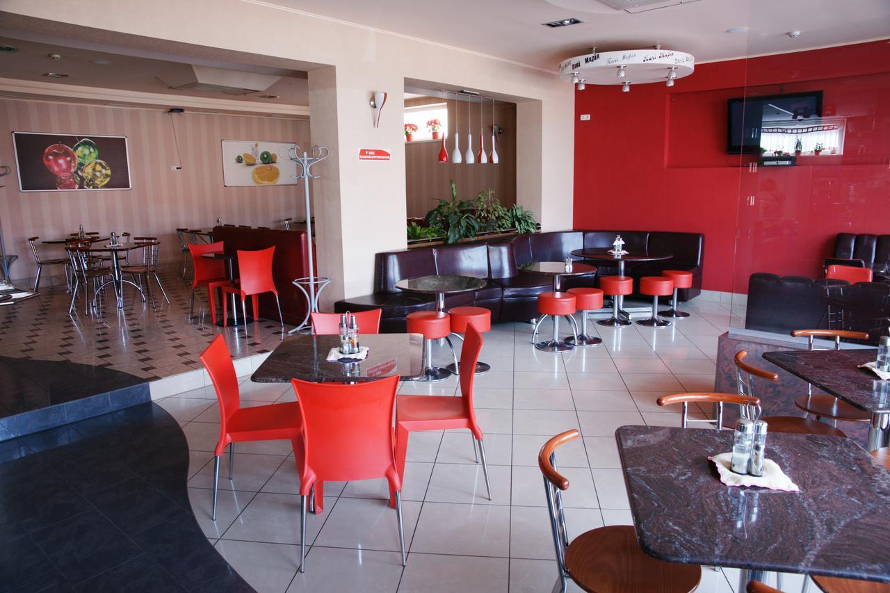 Hotel Serpanok Tyachiv Экстерьер фото